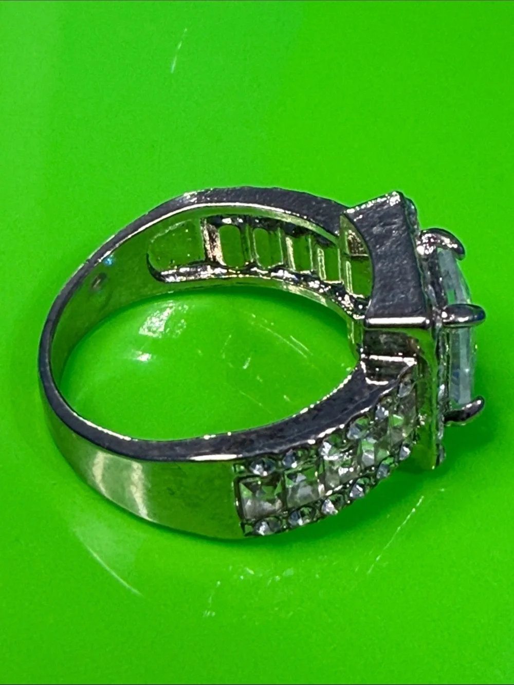 Silver Halo Square-Cut Clear Stone Cocktail Ring Size 7 Silver Plated Fashion